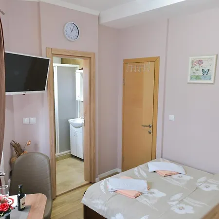 Migro Lux Sobe * Arilje