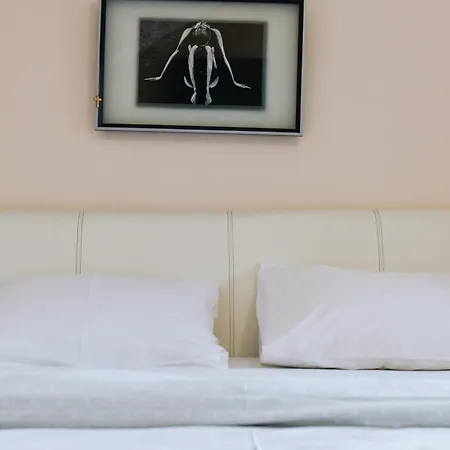 Migro Lux Sobe * Arilje