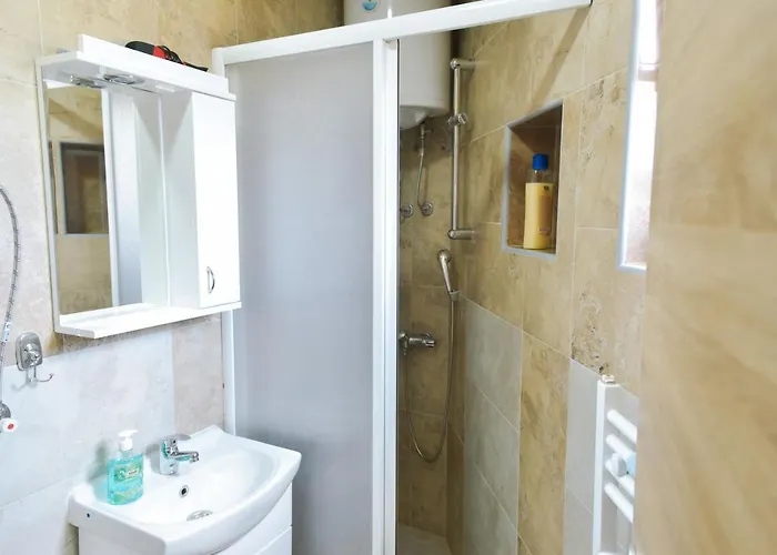 Migro Lux Sobe * Arilje